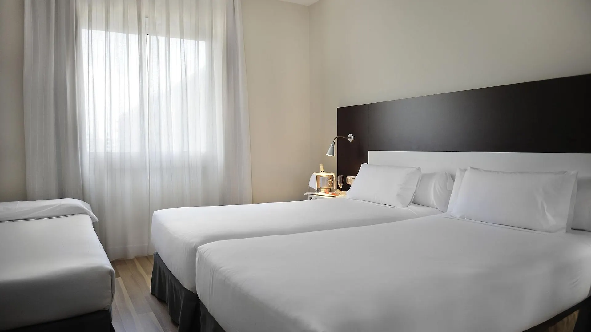 Arenas Atiram Hotel Barcelona España